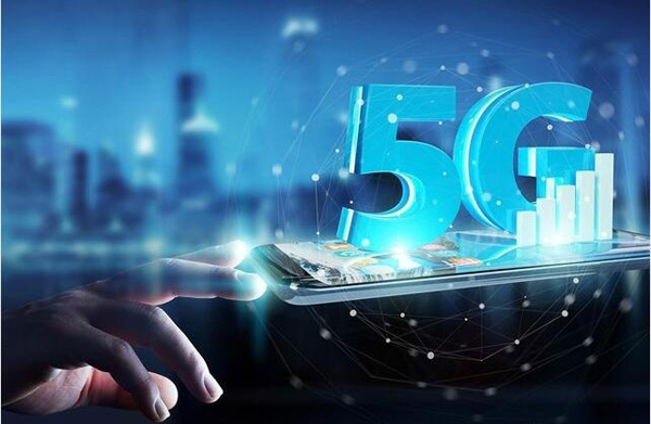 5G將至，屆時體驗峰值傳輸速率突破1Gbps-10Gbps，延遲低至10ms甚至1ms的移動網絡將成為可能。然而在令人興奮的背后，那些隱藏其中的安全威脅也會隨之而來，讓人防不勝防。  5G  協議漏洞最可怕  與3G和4G網絡一樣，現有的5G也采用一個被稱為“認證和密鑰協商(AKA)”的協議來進行身份驗證，這是一種讓用戶與網絡相互信任的安全規范。不過已有安全研究人員指出此協議在應用于5G后至少會暴露出兩個主要漏洞。  第一個漏洞是攻擊者可以利用AKA協議來定位附近的手機，并加以跟蹤。第二個漏洞則是易受攻擊的AKA版本可能會導致一些用戶在使用5G網絡時被惡意收費。所幸由于5G尚在起步階段，因此及早發現并能更新5G協議標準的話，似乎還來得及。  實際上現在包括LTE在內的任何通信協議，不論其安全體系有多強大，也不論加密算法的復雜程度有多高，只要存在一個邊緣威脅情況或不安全功能，整個系統的安全性都有可能遭受瞬間瓦解。如果打個比方的話，協議層面上的漏洞就如同為一棟大樓打地基時，出現了安全隱患一樣，危害嚴重，影響深遠。  5G攻擊面將暴增  一份最新的物聯網分析報告預測，到2025年，物聯網設備數量將從目前的70億增加到215億。而暴增的物聯網設備將致使攻擊面在5G時代擴張到難以想象的地步。不僅如此，相比3G、4G，作為新一代移動網絡的5G在一些場景下為了獲得高數據速率，優質服務質量和極低的延遲，就要建設更為密集的基站。  上述種種都讓任務關鍵型應用程序的接入面變廣，也讓工廠、企業和公共關鍵基礎設施更加依賴5G的數據連接，無形中令移動網絡更多的攻擊面暴露在外面。而近年來持續肆虐的分布式拒絕服務(DDoS)攻擊，勒索加密劫持和其他安全威脅呈現出指數級增長，則是從另一個角度證實了5G攻擊面只會越來越多的問題?？梢韵胂?，當一些工廠逐步開始使用物聯網傳感器，并且連接到5G移動網絡時，為DDoS攻擊招募僵尸大軍還會是個難事嗎?  旁路攻擊不容小覷  此外，未來應對各種不同場景的5G應用，5G會采用網絡切片技術，而其中典型切片包括大規模物聯網、關鍵任務型物聯網和增強型移動寬帶三大類。不過5G切片可能不僅僅是以上三大典型切片，還會推出為特定服務定制的不同網絡切片，甚至是虛擬運營商自己定義切片。然而不同的切片對于網絡可靠性和安全性要求是不一樣的，而且由于同一張物理網絡上會共存多個切片，也更容易遭受旁路攻擊。  注：網絡切片是指共享網絡物理資源，為不同應用場景切出多個邏輯上獨立的虛擬網絡，并由系統管理程序進行管理和控制。  那么旁路攻擊是什么?通俗講就是有大路不走而抄小路進行攻擊的一種方式。而來自密碼學的官方定義則指那些可以繞過對加密算法的繁瑣分析，利用密碼算法的硬件實現運算中泄露的信息，如執行時間、功耗、電磁輻射等，并結合統計理論的破解密碼方式。這就像“時序攻擊”，攻擊者可通過分析加密算法的時間執行來推導出密匙一樣可怕。而借助旁路攻擊，攻擊者也可以通過了解5G“切片1”中虛擬機中的代碼運行規律，從容推斷出“切片2”內代碼運行規律，進而向“切片2”發起攻擊。對于此種情況，5G切片就需要部署慎密的隔離機制，尤其是虛擬機之間的隔離才行了。  結語  5G發展已勢不可擋，然而隨著傳統安全協議的失效，攻擊面的不斷擴大，防不勝防的旁路攻擊等都在5G部署道路上埋下了隱患。而這些隱患如同5G身上的“定時炸彈”，不知何時就會爆炸造成傷害。那么在5G商用來臨之前，究竟能否提前發現漏洞并開始“拆彈”，這次的“5G試題”可是不簡單了。-藝源科技